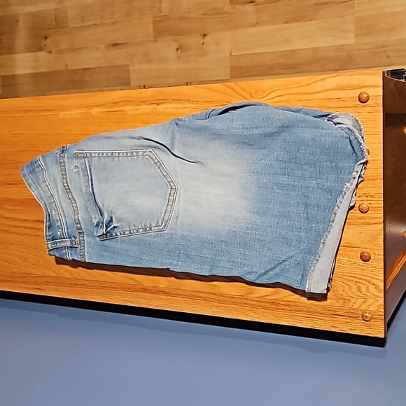 Denim short - Picture 2 of 2